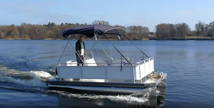 Pontonboot Beispiel 2 - Ausflugsboot